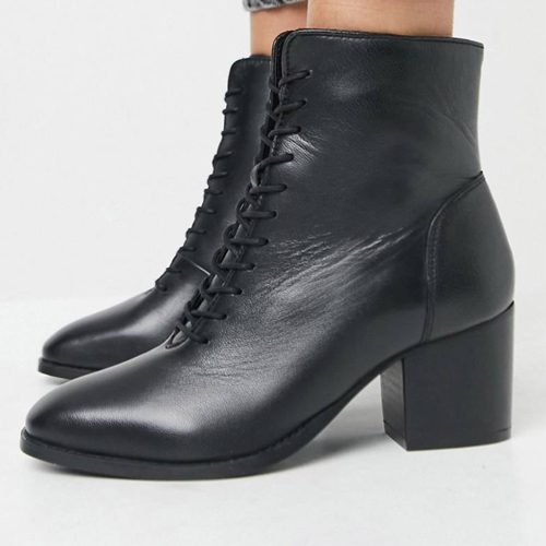 Yours wide fit mid heeled ankle boots in black