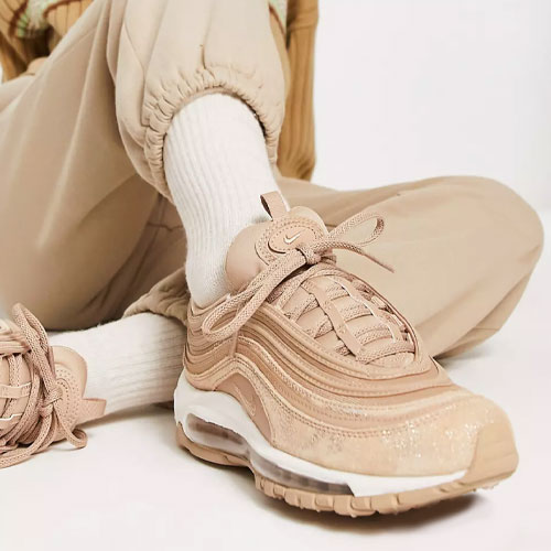 sneakers in sesame and hemp beige