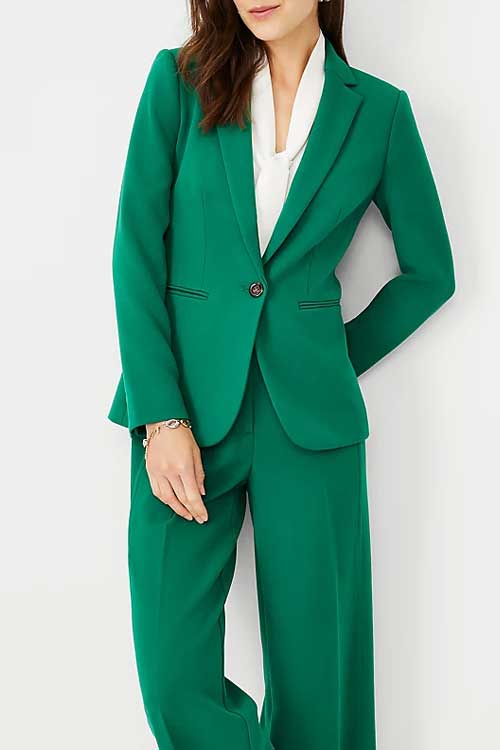Long button-open sleeve blazer with Front besom pockets