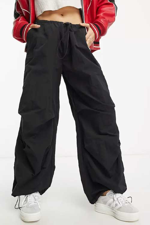 parachute cargo trouser in black