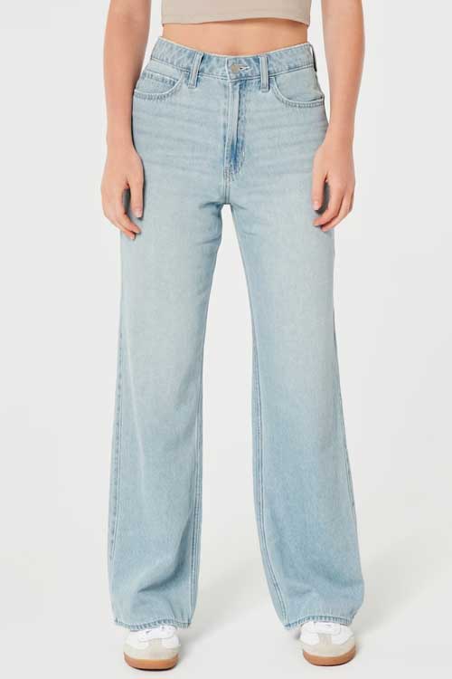 Comfortable jeans designed with an ultra high-rise waist and baggy leg.