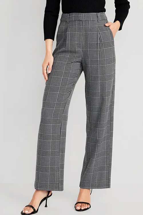 Extra High-Waisted Pleated Taylor Trouser Wide-Leg Pants for Women with On-seam side pockets and Pleated front