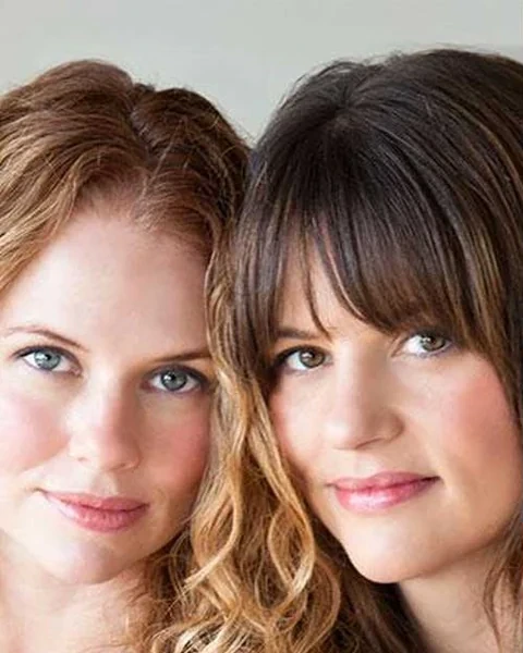 Wendi Ferreira and Nicole Ferreira