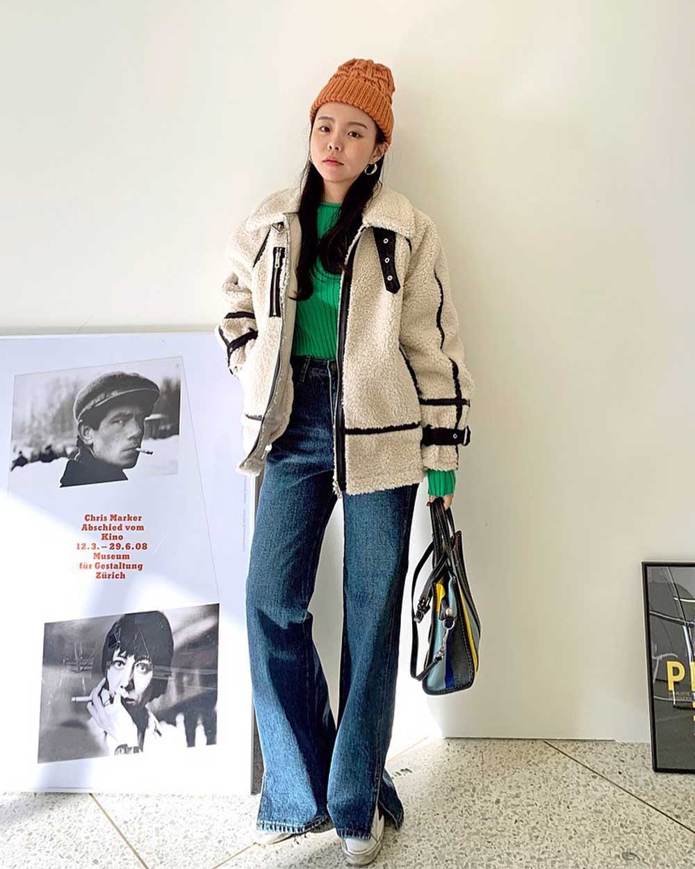 Korean Street Fashion Trends: Flared Jeans