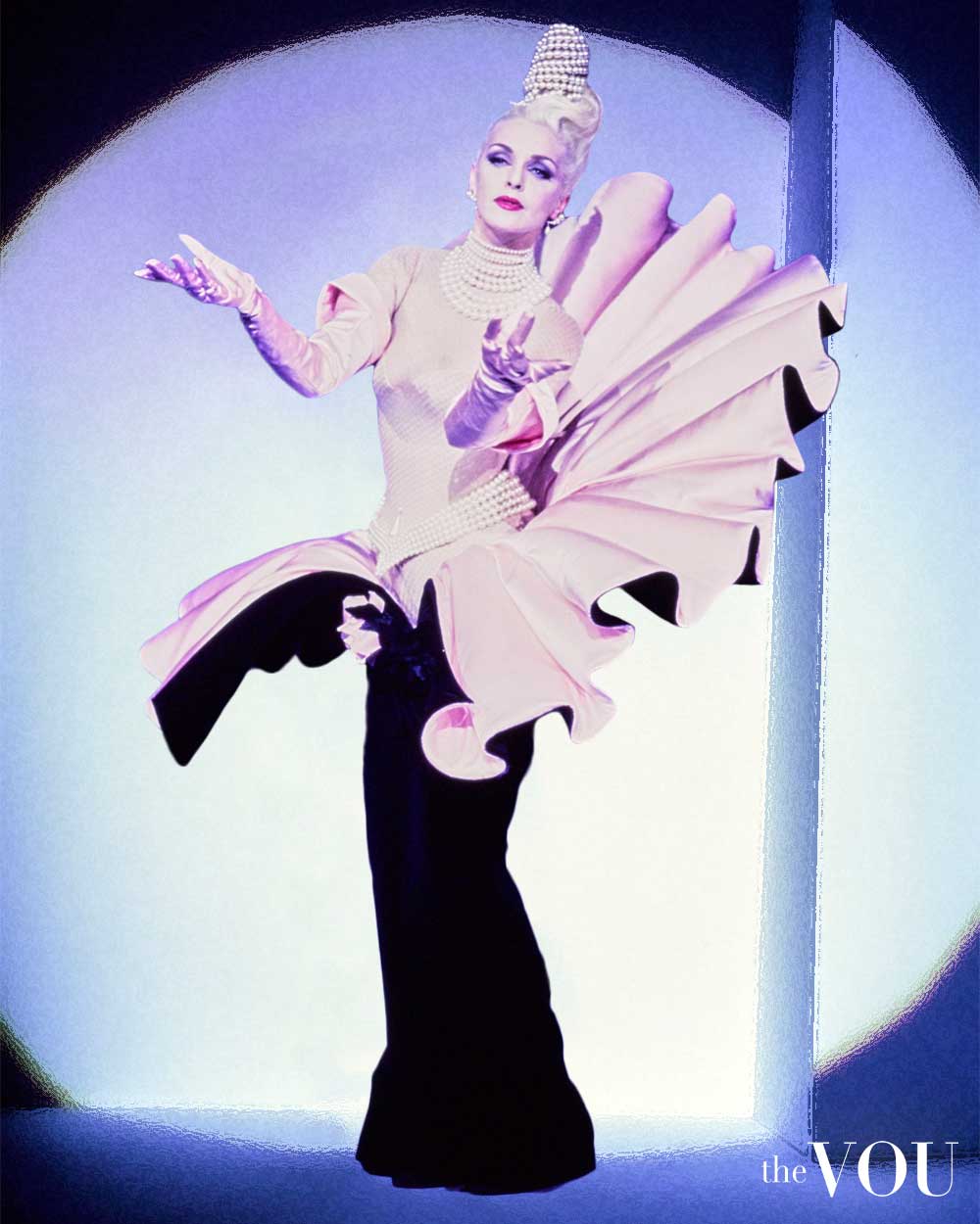 THIERRY MUGLER Autumn/Winter Couture 1995 Fashion Show