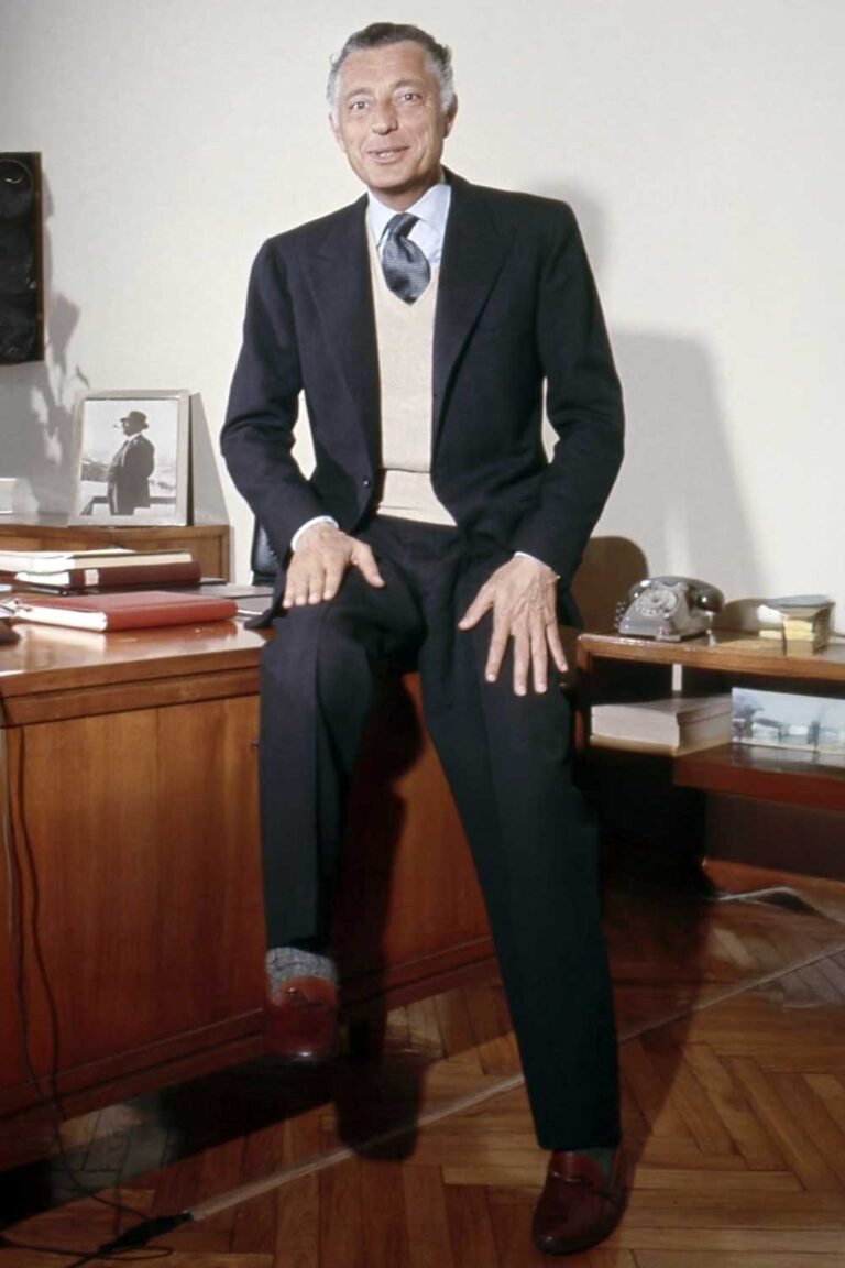 Gianni Agnelli Style Lessons to Dress Like a Sprezzatura Icon | The VOU