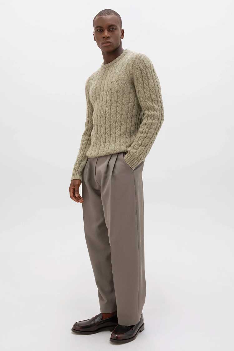 Johnstons of Elgin Lichen cable-knit cashmere sweater