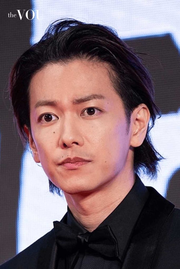 Takeru Satoh suit - seasonal colour palette - thevou.com
